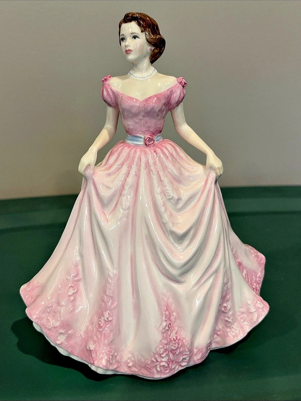 Royal Doulton Hope HN 4097 - Pink & White Figurine - Supporting Breast Cancer